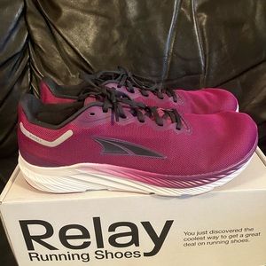 ALTRA Women’s Rivera 3 in black/purple